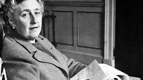 Fan 'xâm chiếm' quê hương 'Nữ hoàng truyện trinh thám' Agatha Christie