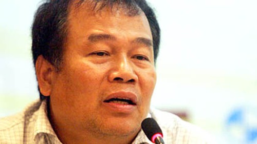 'Trách cầu thủ 1 thì trách HLV 10'