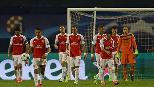 Anh có nguy cơ mất một suất dự Champions League vào tay Italy