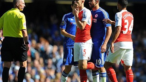 Rio Ferdinand: Costa đã diễn như một 'đứa trẻ hờn dỗi'