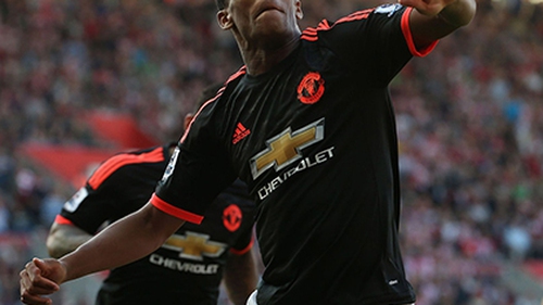 TIẾT LỘ: Arsene Wenger không mua Martial vì... Joel Campbell