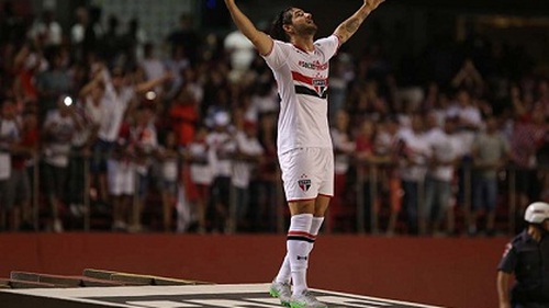 Pato lập 'siêu phẩm' cho Sao Paulo