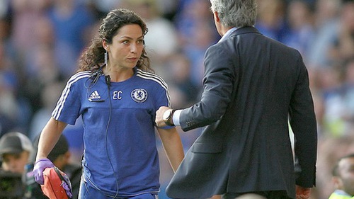 FA tuyên Mourinho trắng án trong vụ Carneiro