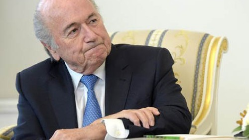 Coca-Cola yêu cầu Sepp Blatter từ chức ngay lập tức