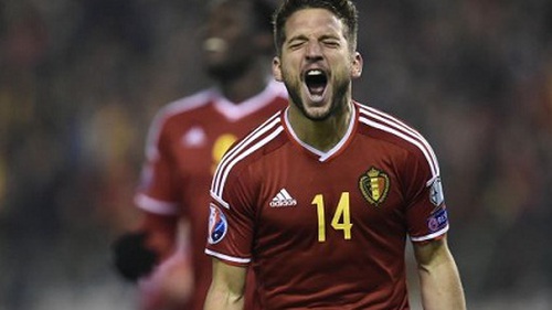 Dries Mertens bỏ lỡ cơ hội ghi bàn khó tin sau pha dọn cỗ của De Bruyne