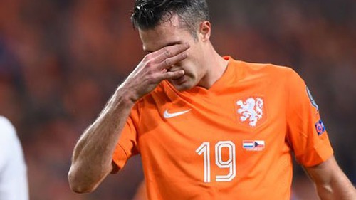 CĐV Arsenal sướng rơn khi Van Persie phản lưới nhà