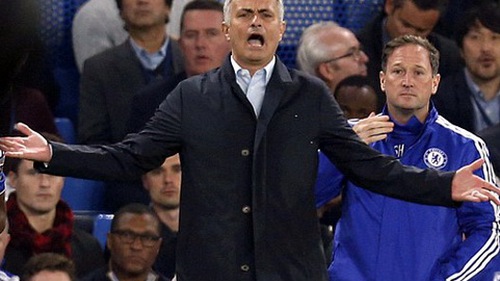 Jose Mourinho bị cấm chỉ đạo 1 trận và phạt tiền vì loạn ngôn
