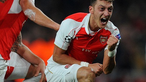 Philipp Lahm: 'Oezil là cầu thủ thông minh nhất châu Âu hiện nay'