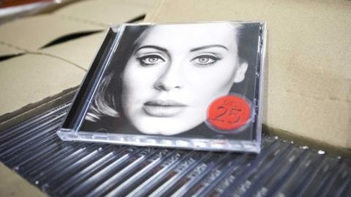 ‘25’ của Adele lập kỷ lục ở Mỹ trong 3 ngày đầu phát hành