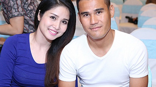 Chuyện SAO ngày 26/11: Thanh Bình-Thảo Trang ly hôn, Công Vinh thắp nến mừng sinh nhật Thủy Tiên