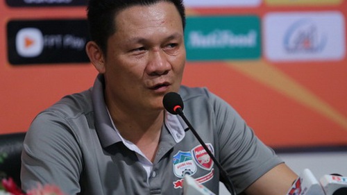 May là trò U21 văn minh hơn thầy