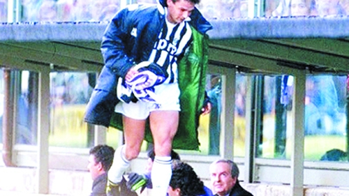 Juventus gặp Fiorentina: Bóng ma mafia và sự ra đời của Del Piero