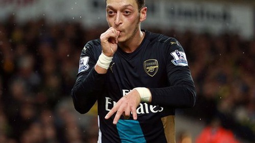 Mesut Oezil được chọn là cầu thủ Đức ở nước ngoài xuất sắc nhất 2015