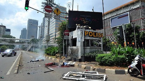VIDEO ghê rợn: khủng bố ở Jakarta tự cho nổ tung thân mình