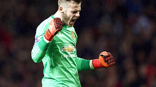 Bàn tay De Gea đẩy Man United tới thắng lợi