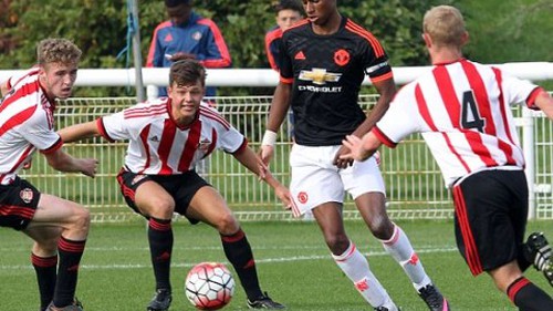 CLB giàu thứ 3 thế giới Man United đang ‘tằn tiện’ trong chi tiêu đào tạo trẻ
