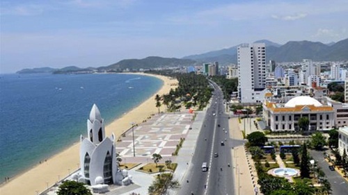 Tour Nha Trang-Hòn Tằm-Dốc Lết-Suối Khoáng Nóng Iresort-Vinpearl Land: Đỉnh cao của sự sảng khoái