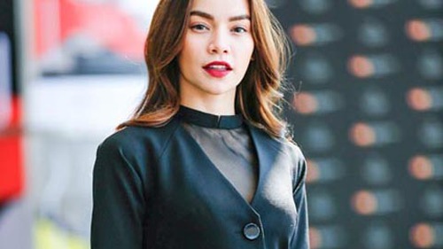 Hồ Ngọc Hà đến Tokyo 'ủng hộ' NTK Công Trí