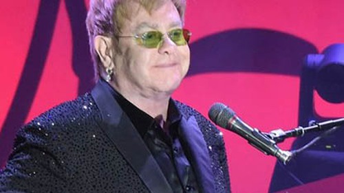 Vượt xa tác giả Harry Potter, ca sĩ Elton John là sao làm từ thiện nhiều nhất nước Anh