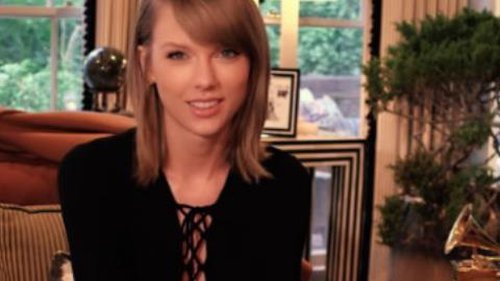 VIDEO: Khám phá ngôi nhà tuyệt đẹp và nghe Taylor Swift tiết lộ chuyện đời tư