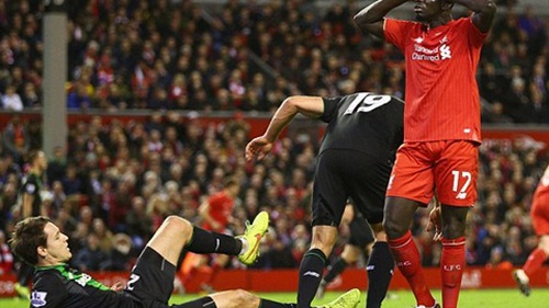 CHÍNH THỨC: UEFA tạm đình chỉ thi đấu 30 ngày với Mamadou Sakho