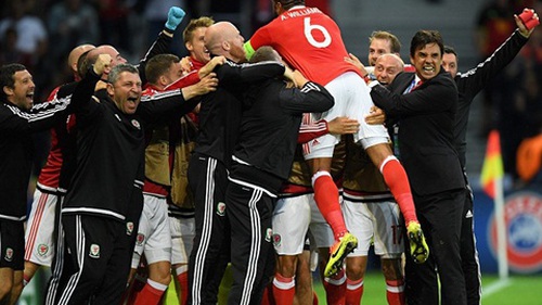 Xứ Wales vào bán kết EURO 2016: Cổ tích bắt đầu từ... bi kịch mang tên Gary Speed