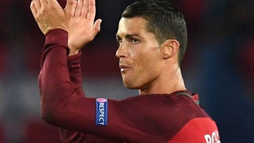 Stoichkov: ‘Griezmann xuất sắc nhưng Ronaldo có thể giành QBV EURO vì... đẹp trai’