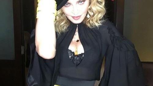 Madonna chào tuổi 58 bằng màn... thử xương
