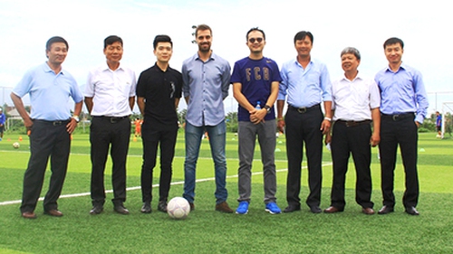 Đại diện CLB Barcelona đến SHB Đà Nẵng