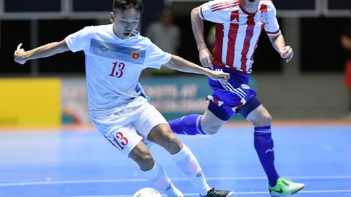 Thua Paraguay 1-7, futsal Việt Nam vẫn còn cơ hội đi tiếp