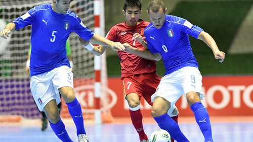 HLV futsal Trương Quốc Tuấn: ‘Futsal rất hợp với Việt Nam’