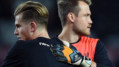 Juergen Klopp gây tranh cãi khi loại Mignolet, chọn Loris Karius bắt chính