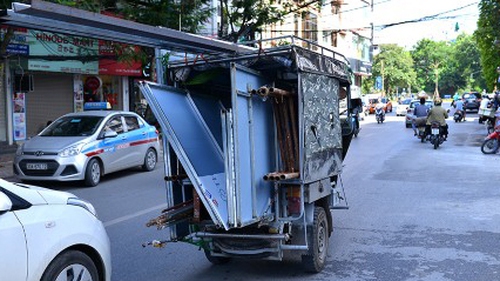 Hoảng hồn xe ba gác 'tử thần' vẫn chạy trên đường