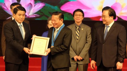 Hà Nội vinh danh 'Công dân Thủ đô ưu tú' năm 2016