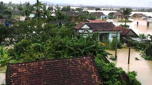 Trưởng thôn thu tiền chia lại: Cứu trợ cần đến đúng địa chỉ