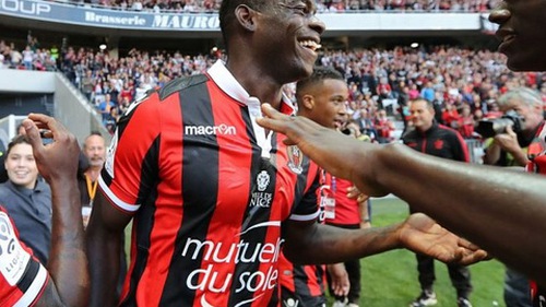 TIẾT LỘ: Liverpool cài điều khoản kỳ lạ vào hợp đồng với Balotelli