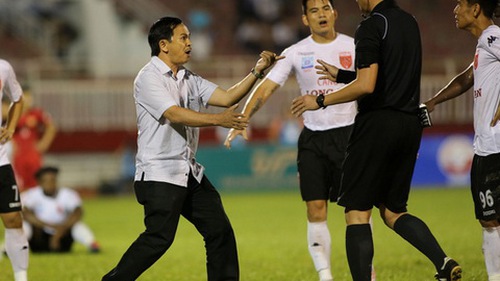 'Người hùng' AFF Cup không vô can trong 'trò hề' của cầu thủ Long An