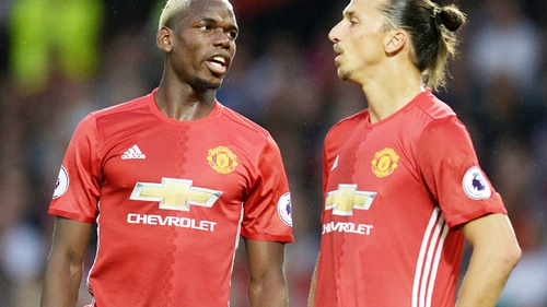 Man United: Căng sức vì 'cú ăn ba bằng nhựa'