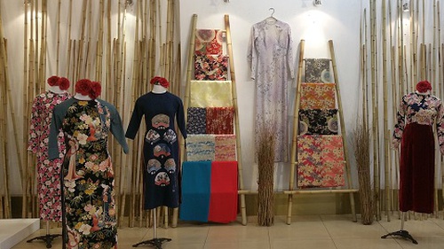 Tinh hoa vải Nhật 'kết duyên' áo dài Việt Nam