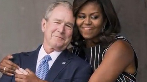 Ông Bush tiết lộ lý do đặc biệt 'thích thú' với bà Michelle Obama