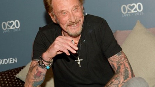 Ngôi sao rock Pháp nhận hai con nuôi Việt đang phải điều trị ung thư