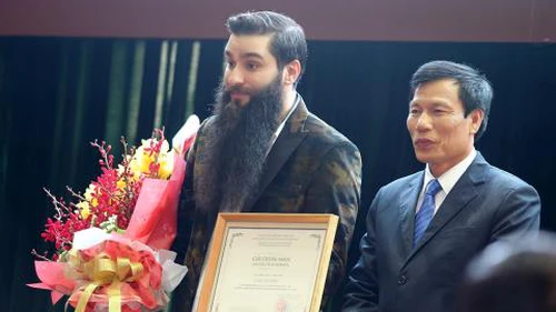 Đạo diễn 'Kong' Jordan Vogt-Roberts vinh dự là Đại sứ Du lịch