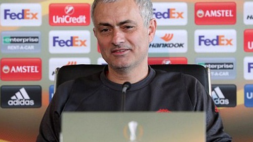 Mourinho sẽ có nhiều quyền lực hơn ở Man United sau trận thua Chelsea