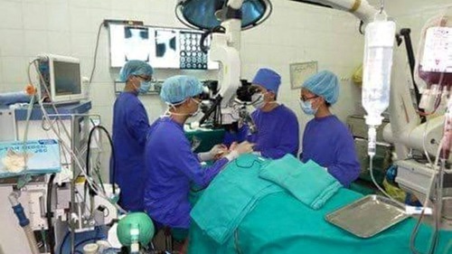 Chuyện cô gái 24 tuổi có cả bộ phận sinh dục nam và nữ