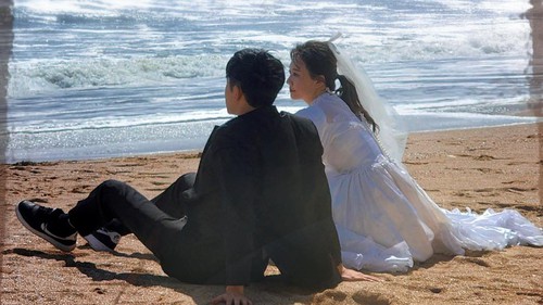 MV mới của Hari Won bị chê, Trấn Thành vào an ủi, chúc MV của vợ lên Top đầu