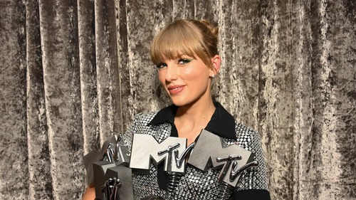 Giải MTV Châu Âu 2022: Taylor Swift ngẩng cao đầu ở vị trí thống trị