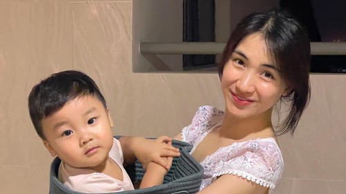 Mẹ bỉm Diệp Lâm Anh, Hòa Minzy... đơn thân nuôi con vẫn đủ đầy