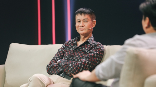 Lê Hoàng: 'Phụ nữ can thiệp vào các mối quan hệ của chồng thì không đáng cảm thông'