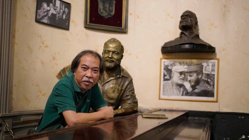 Nhà thơ Nguyễn Quang Thiều: "Tôi thích xem những đội bóng yếu thế…"