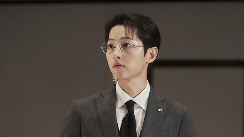 Điềm tĩnh là khí chất, tử tế là bản chất: Những người đàn ông làm việc lớn chắc chắn nội tâm trầm ổn